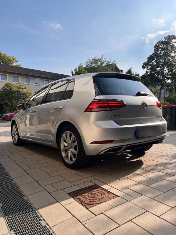 Image of Volkswagen Golf