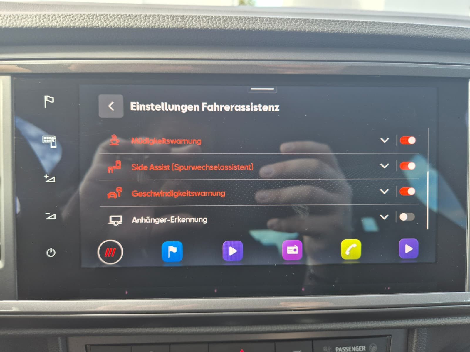 Fahrzeugabbildung CUPRA Ateca 1.5 TSI DSG PANO*DINAMICA*ACC*KAM*AHK*19"