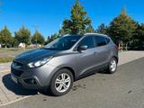 Hyundai ix35 2.0 CRDI HP DPF Style 4WD Automatik - Hyundai ix35 in Nürnberg