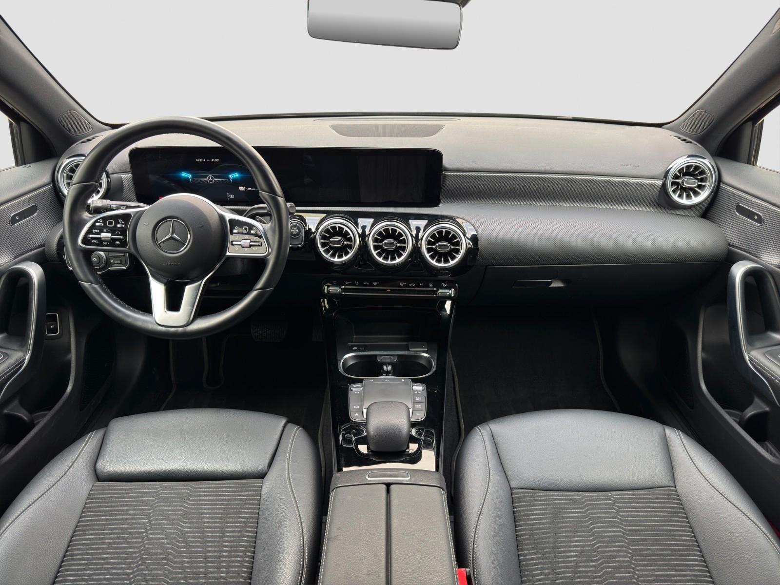 Mercedes-Benz A 250 e Progressive Night MultiBeam|Wide|DISTR.
