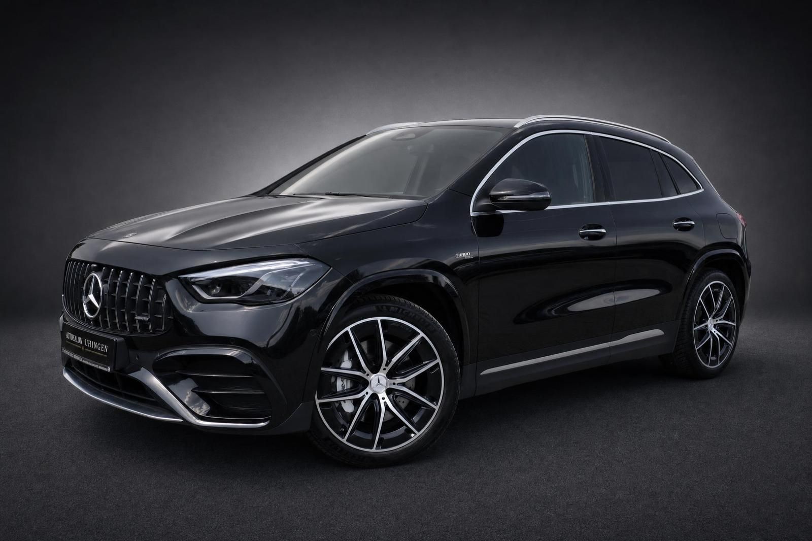 MERCEDES-BENZ GLA 35 AMG WIDE*CARBON*DISTRONIC PRO*LED*DESIGNO
