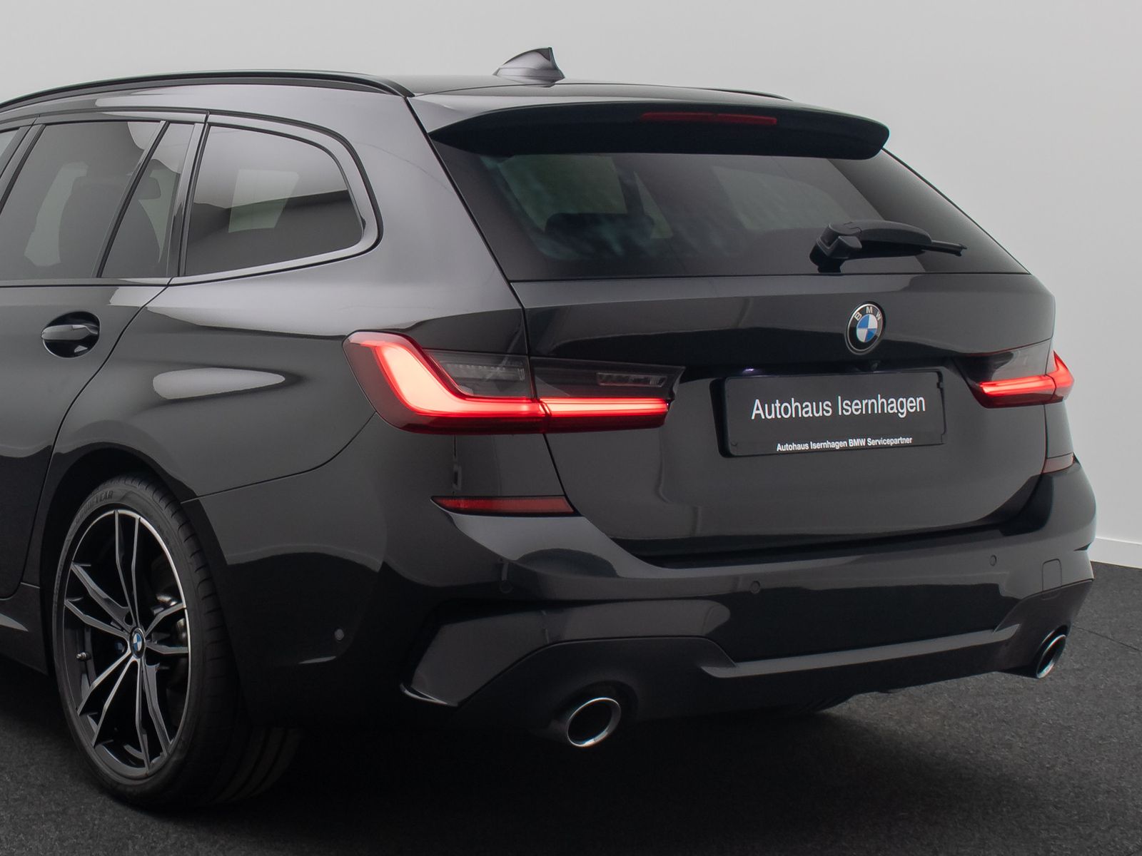 Fahrzeugabbildung BMW 320d xD M Sport DAB HiFi HUD Laser Kamera 19Zoll