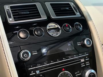 2013 Aston Martin V8 VANTAGE 缩略图 38