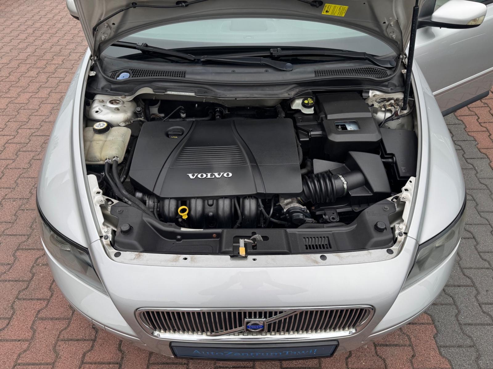 VOLVO V50 BREAK 1.8 125CH MOMENTUM