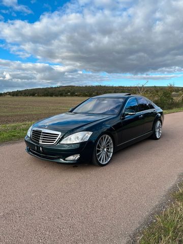 Mercedes-Benz Mercedes Benz S500 W221 V8 5,5L Felgen 21Zoll