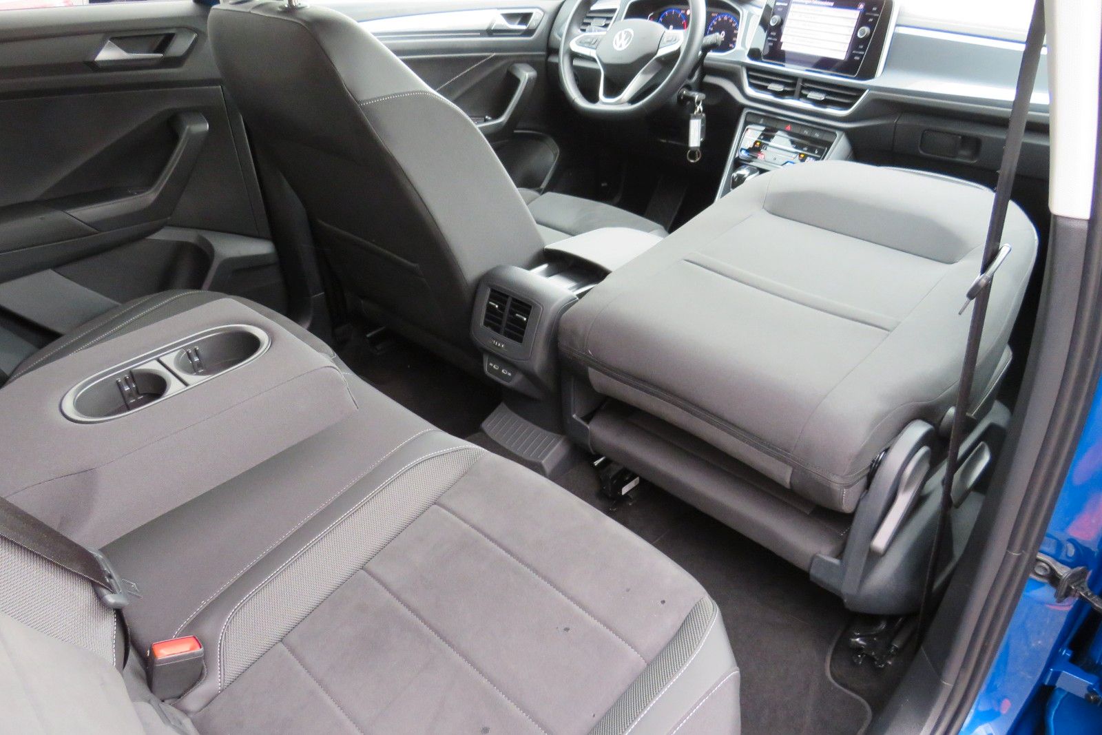 Fahrzeugabbildung Volkswagen T-Roc Style ACC APP MASSAGE SITZH. 17`KAMERA 1.H
