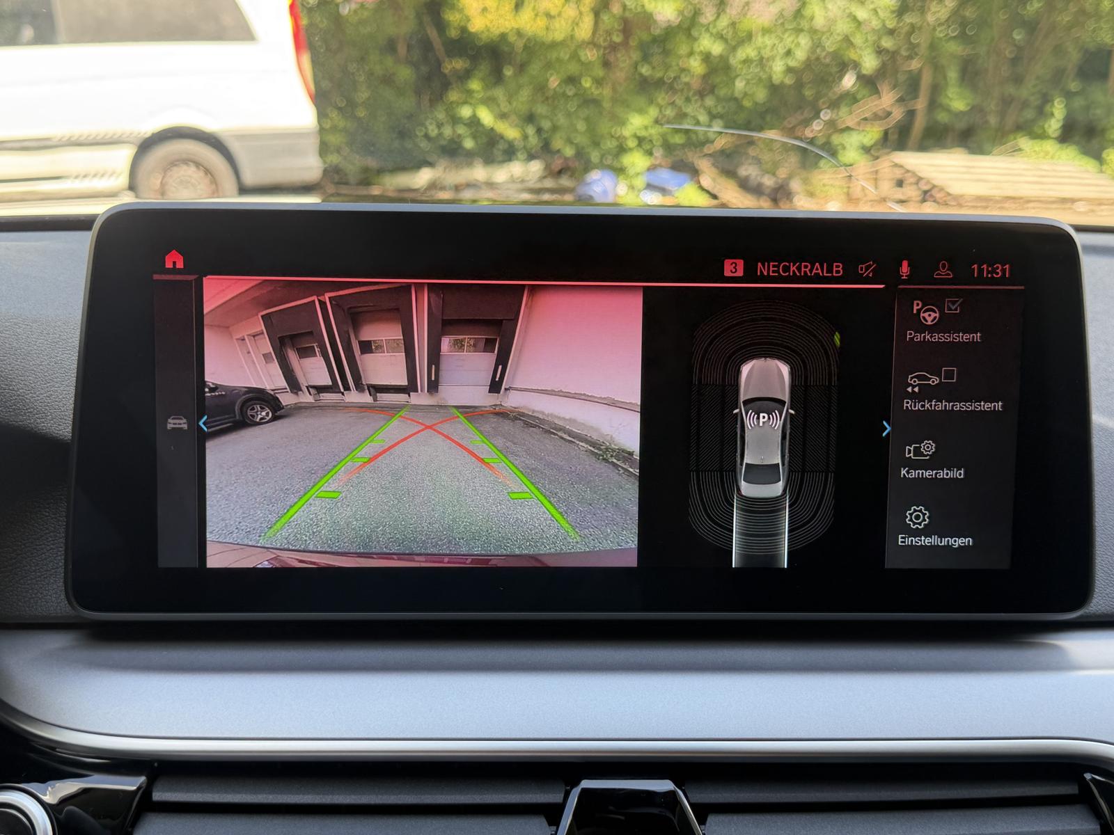 BMW 530 e xDrive Individual LED Live-Cockpit Kamera 