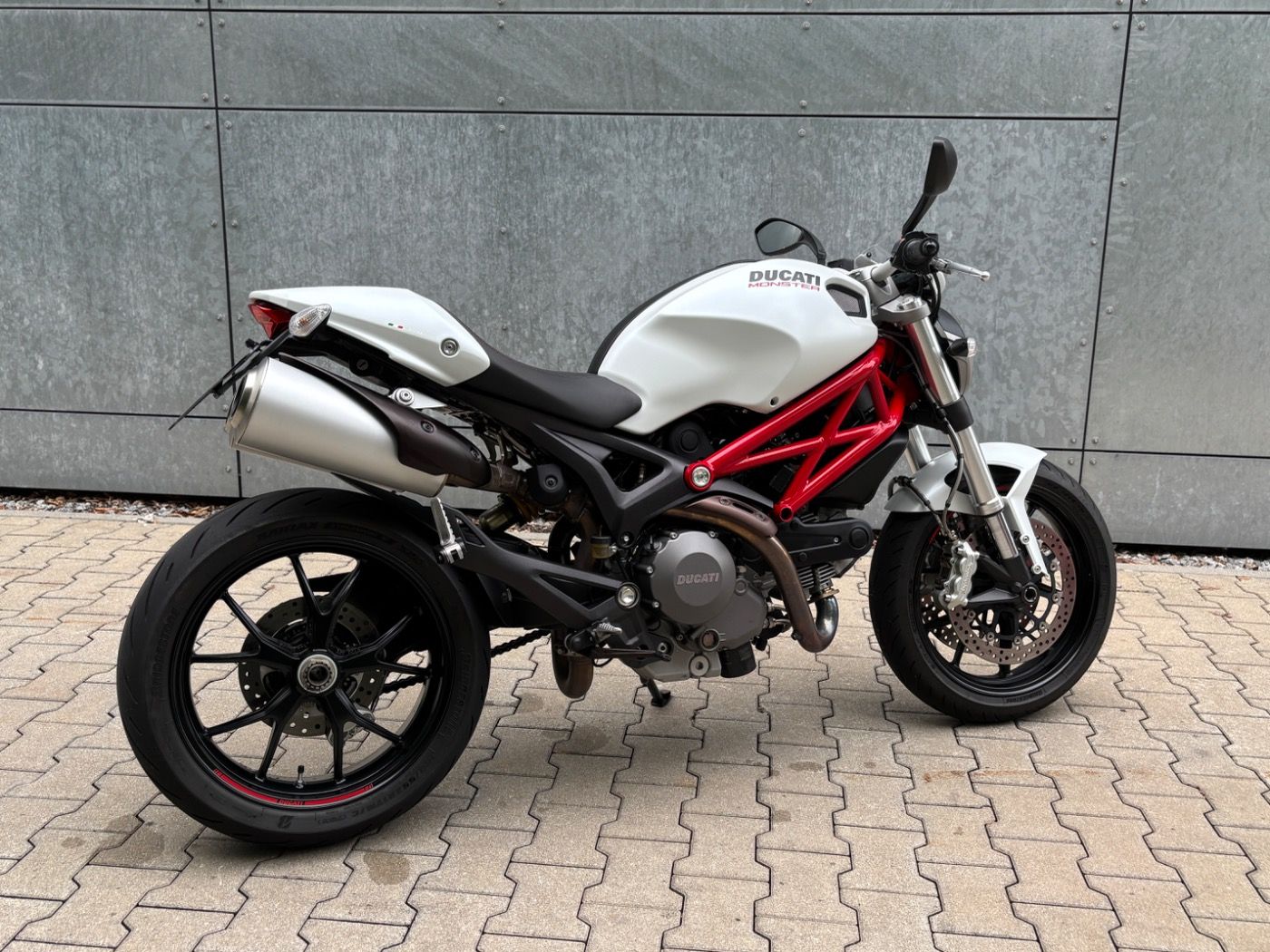 Fahrzeugabbildung Ducati Monster 796
