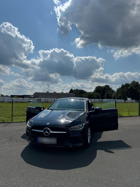 Image of Mercedes-Benz CLA 180