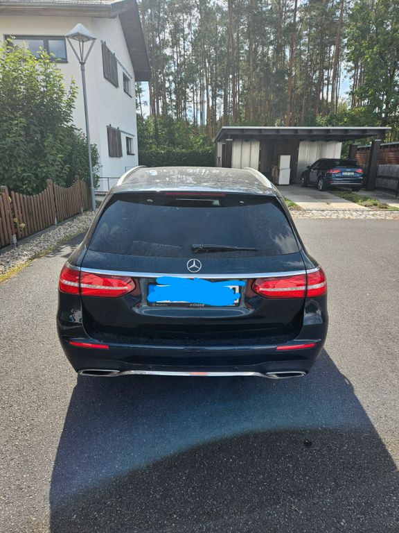 Image of Mercedes-Benz E 250