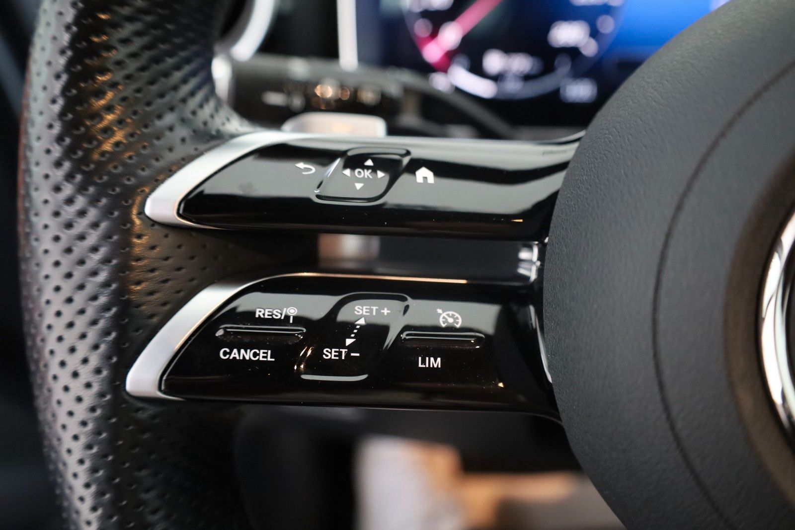 Fahrzeugabbildung Mercedes-Benz C 300e T AMG Line Leder,Navi,LED,AppleCarpl.,AHK