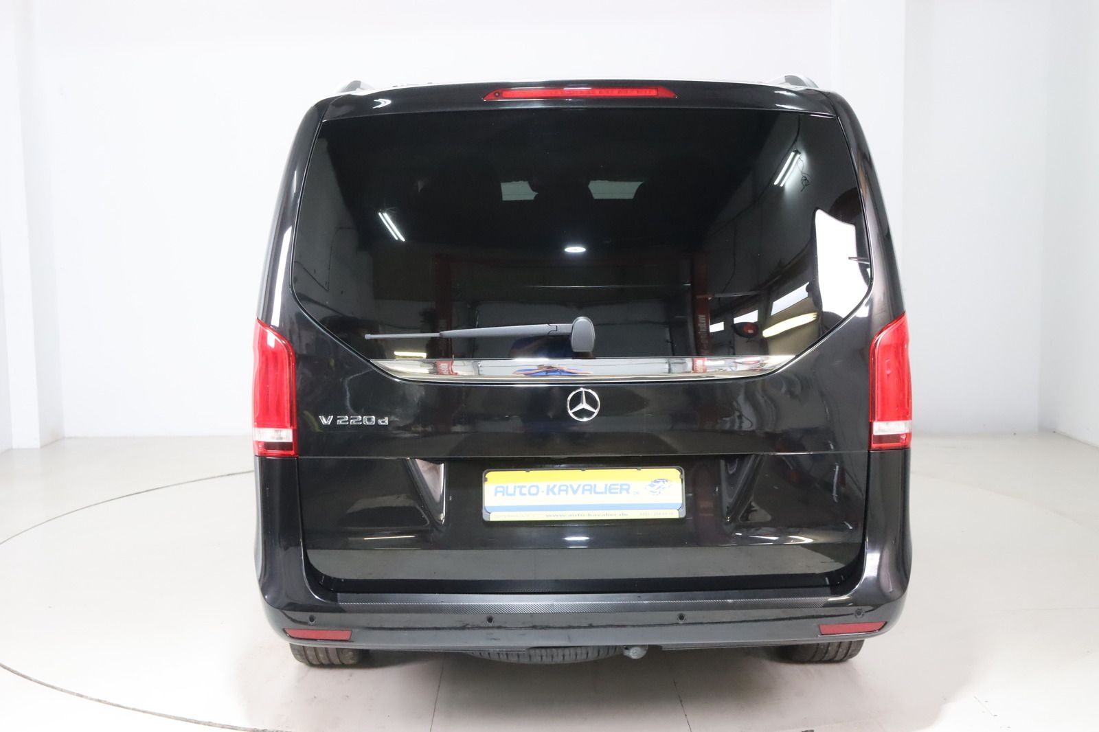 Fahrzeugabbildung Mercedes-Benz V 220 CDI/d EDITION lang * 7-Sitze * LED * ILS