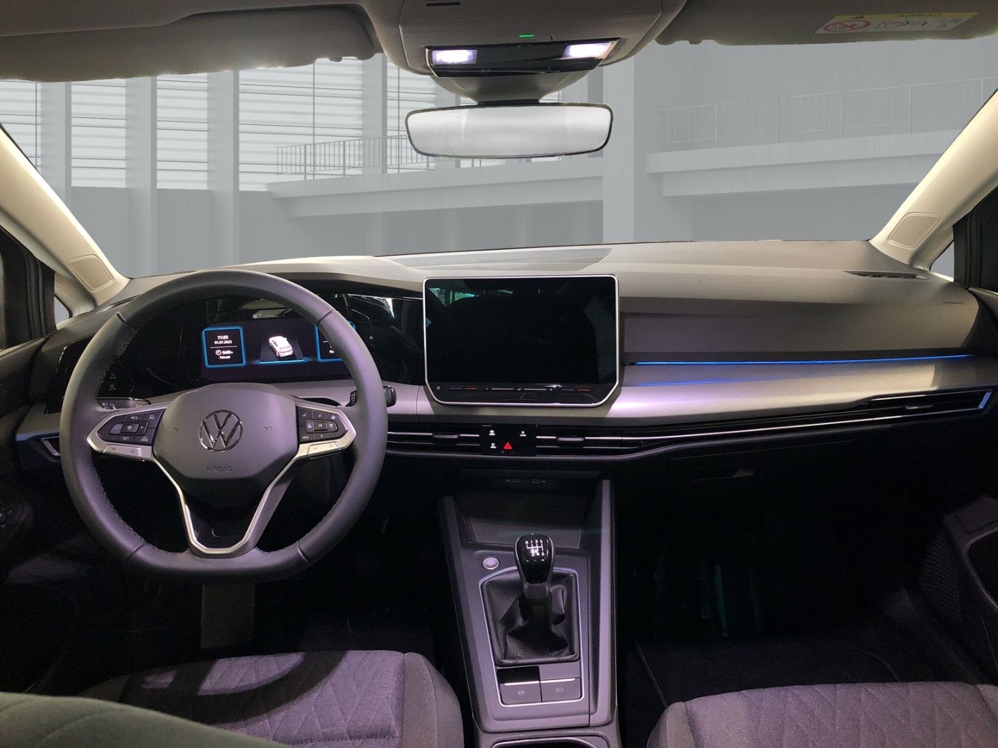 Fahrzeugabbildung Volkswagen Golf Life 1.5 TSI Digitales Cockpit LED Sperrdif