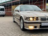BMW 320iA e36 Coupe M-Paket Sammler Zustand - BMW 320 aus 1993