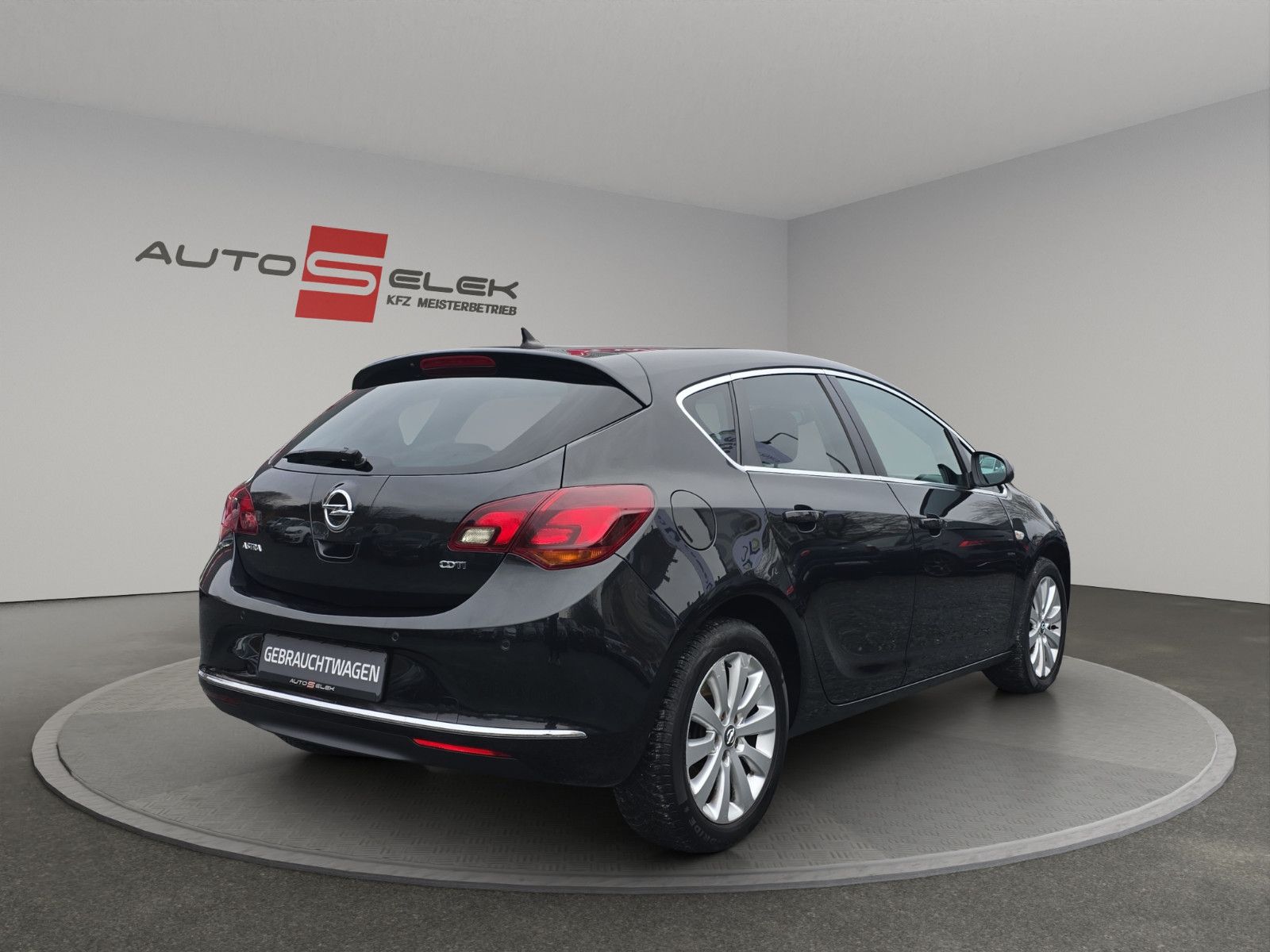 Fahrzeugabbildung Opel Astra J Exklusiv KLIMA NAVI TEMPOMAT TÜV NEU