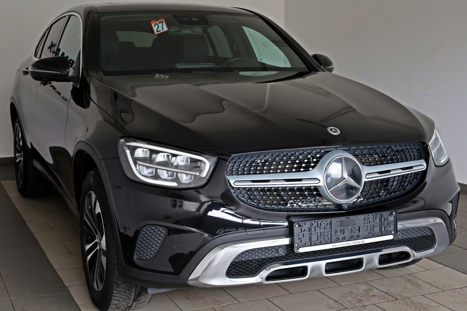 Fahrzeugabbildung Mercedes-Benz GLC 300e Coupe 4M,Leder,Navi,LED,GSD,360Kamera