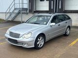 Mercedes-Benz C 220 CDI T CLASSIC/Euro 4/Tüv 07/27/sehr Gepfl. - gebrauchte Mercedes-Benz C 220 aus dem Jahr 2004