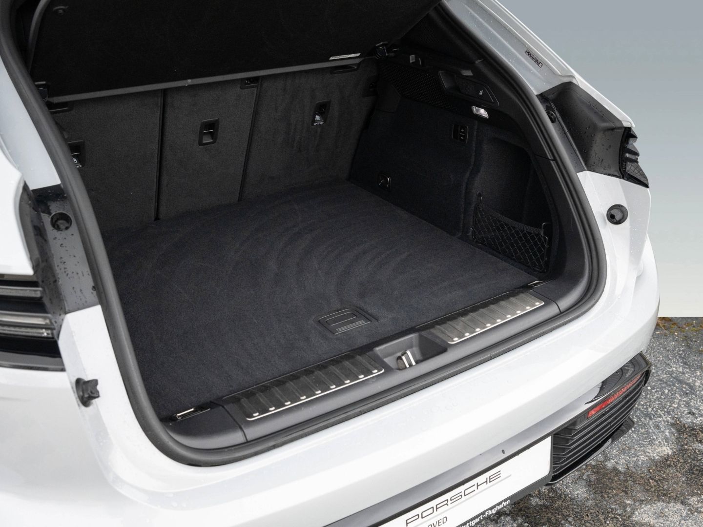 Porsche Macan Electric Turbo Burmester HeadUp InnoDrive foto 21