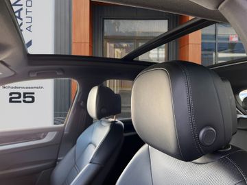 Porsche Cayenne - 8