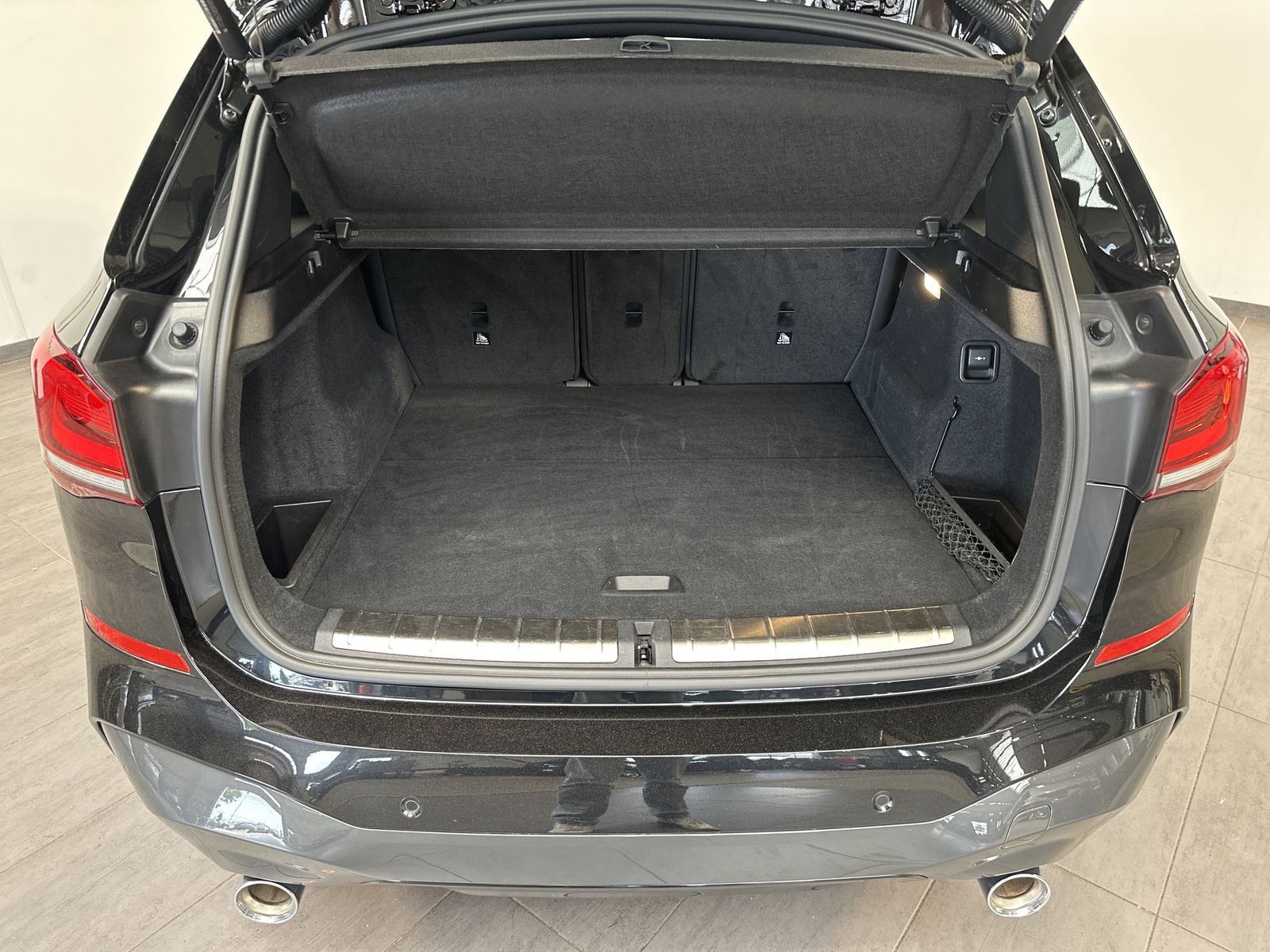 Fahrzeugabbildung BMW X1 xDrive25d M-Sport NAV+LED+AHK+ACC+KAMERA+HIFI