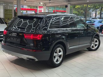Audi Q7 - 7