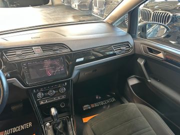 MYAUTOCENTER – Gebraucht- und Jahreswagen mit Werkstattservice in Pfaffenhofen Volkswagen Touran *7.SITZER*STANDHZ*MASSAGE*AHK*KEYLESS*