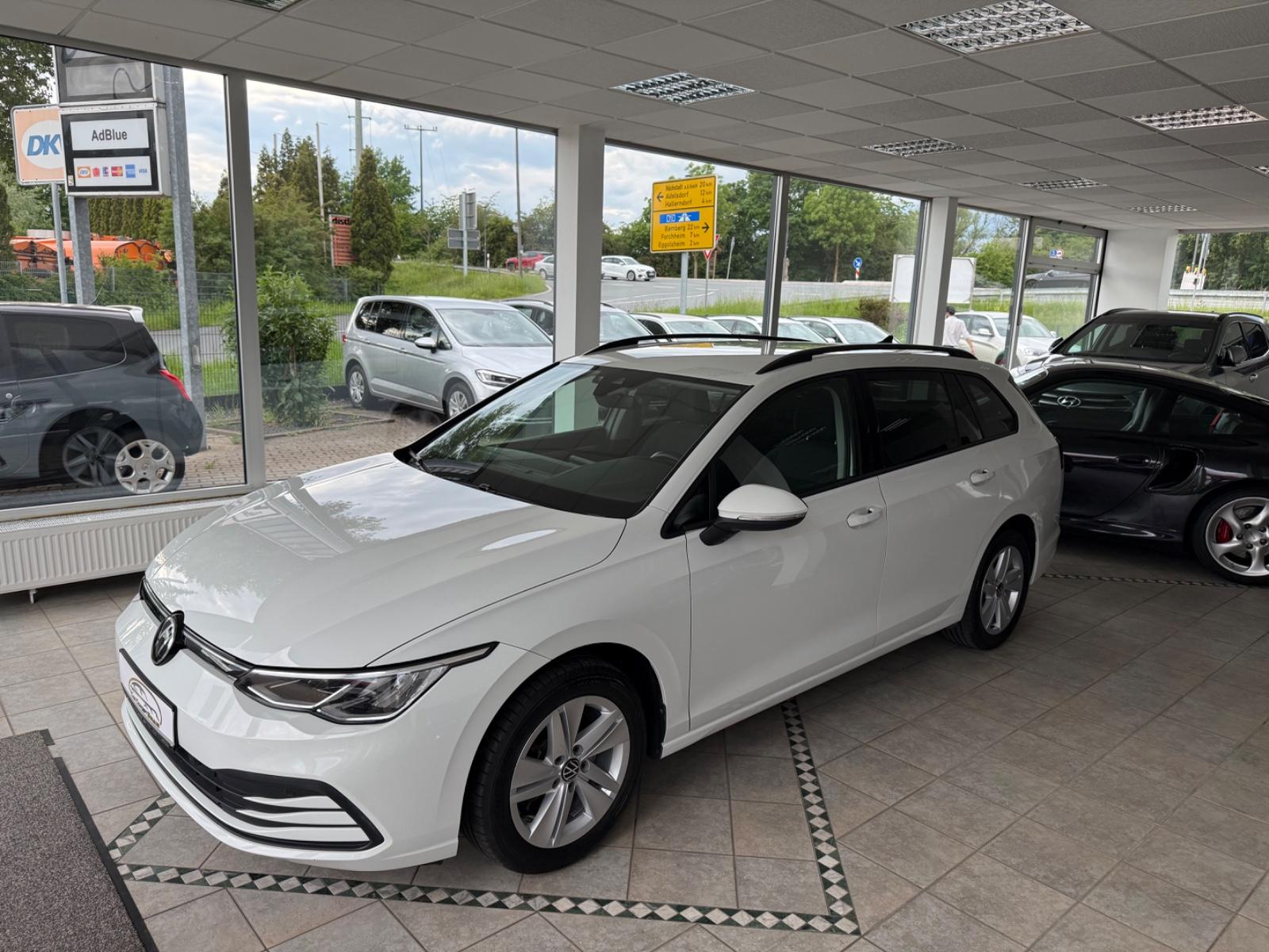 Volkswagen Golf VIII Variant Life 2.0 TDI DSG LED ACC MWST.