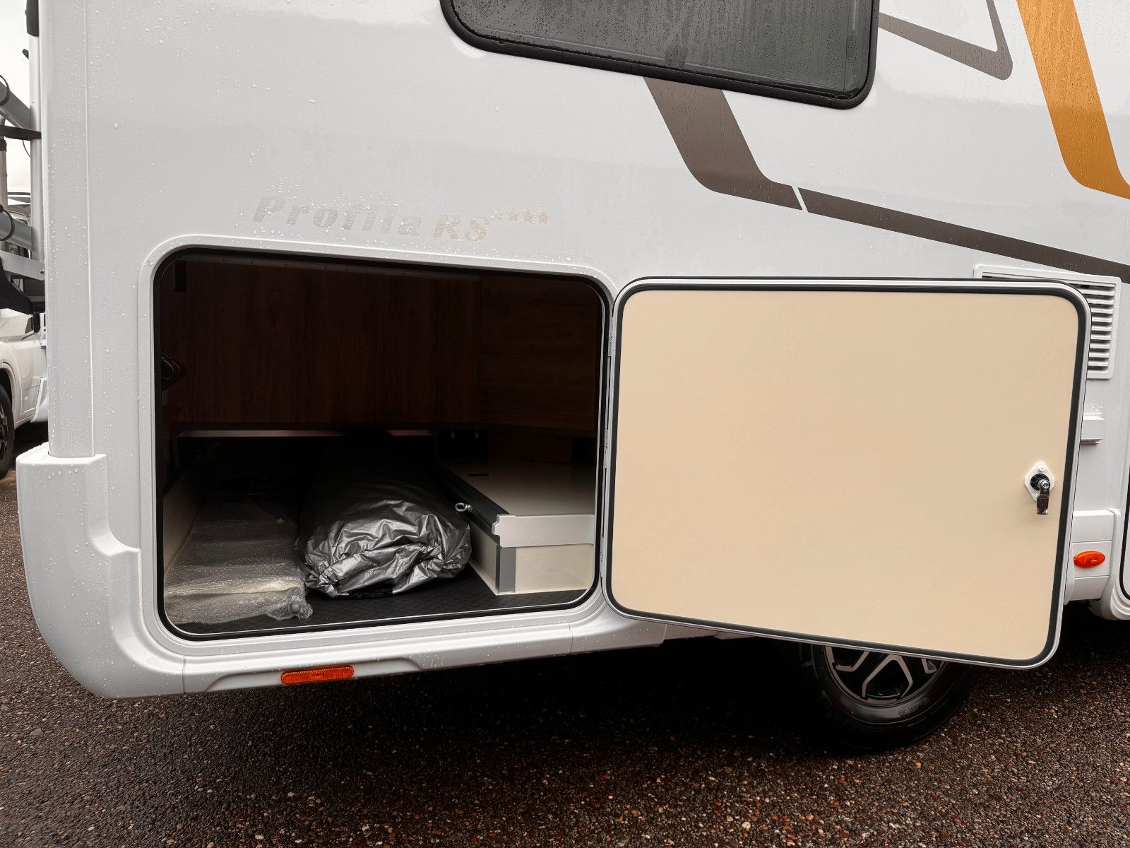 Fahrzeugabbildung Eura Mobil Profila RS 675 SB