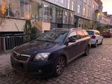 Toyota Avensis T25 - Toyota Avensis Gebrauchtwagen in Bremen