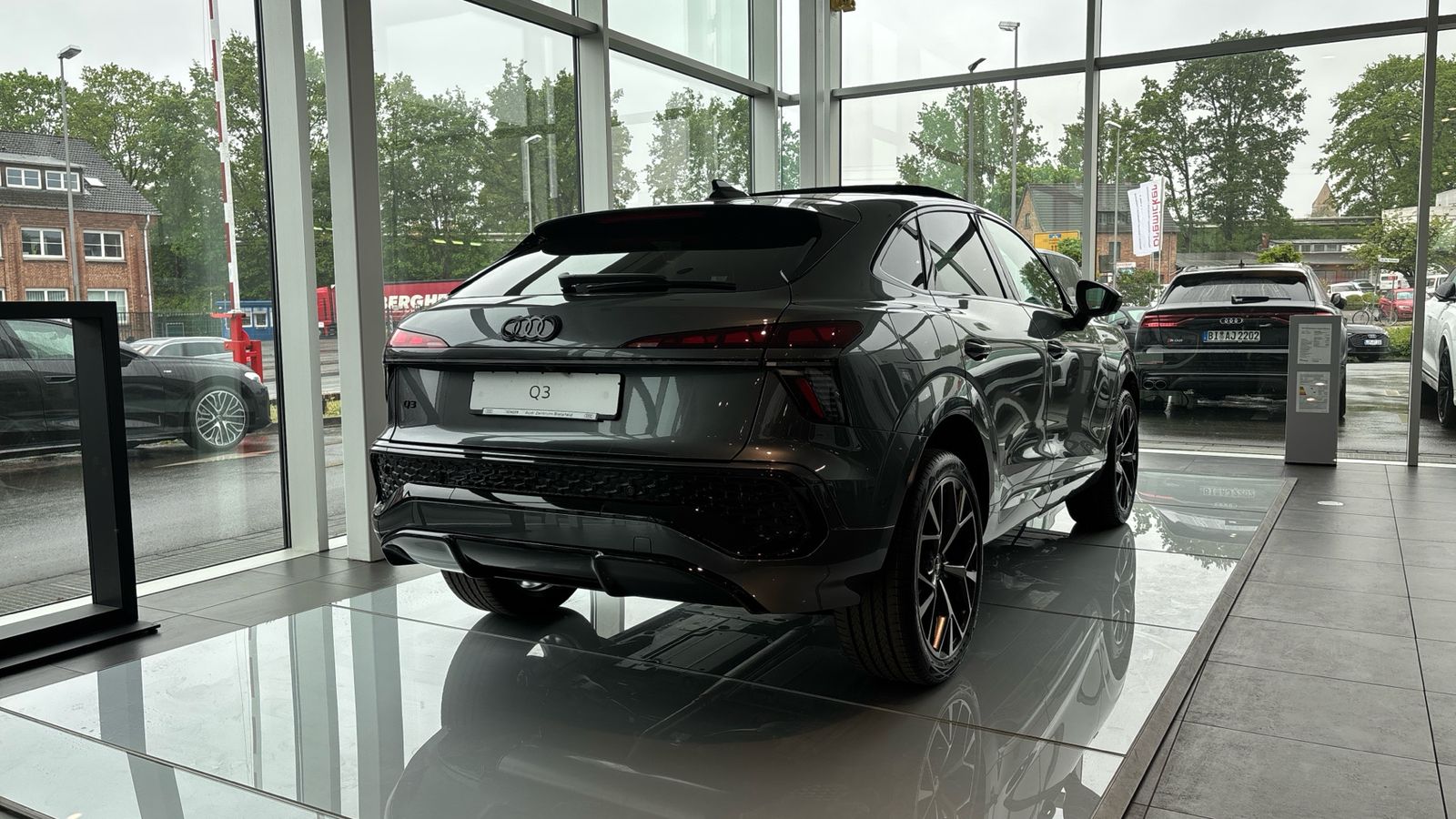 Audi Q3 Sportback e-hybrid S line Tech pro Pano HuD foto 3
