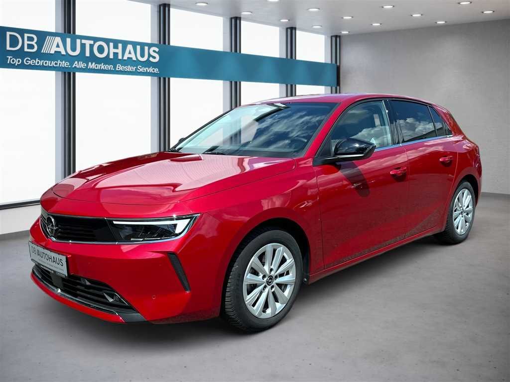 Opel Astra — hlavná fotografia