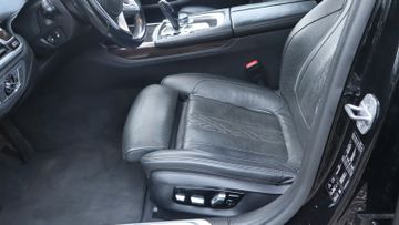 BMW 750 - 9
