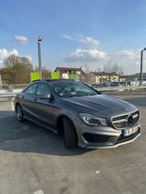 Mercedes-Benz Mercedes CLA 200 AMG Line 7G-DCT Automatik Pano - : AMG Mercedes