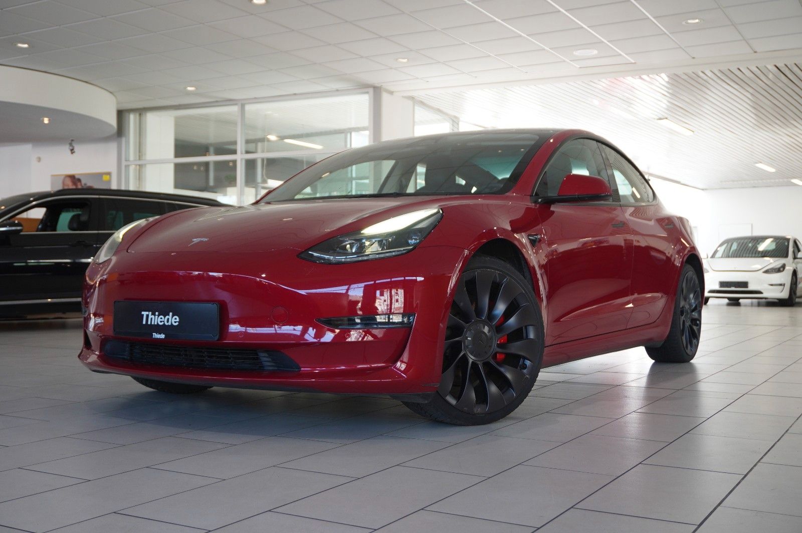 Fahrzeugabbildung Tesla Model 3 PERFORMANCE DUAL-MOTOR NAVI/LED/SH/AMD