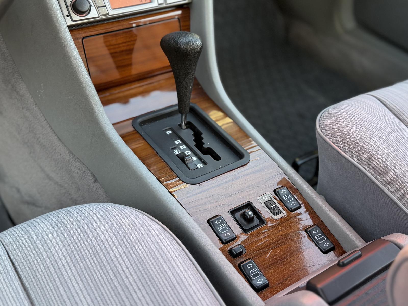 MERCEDES-BENZ CE 230 132 CH BVA - VOLANT CUIR - TOIT OUVRANT - 198450 km