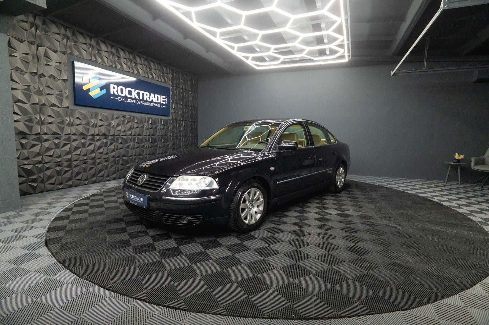 Fahrzeugabbildung Volkswagen Passat 2.0 Highline | Alcantara | Xenon | MP3
