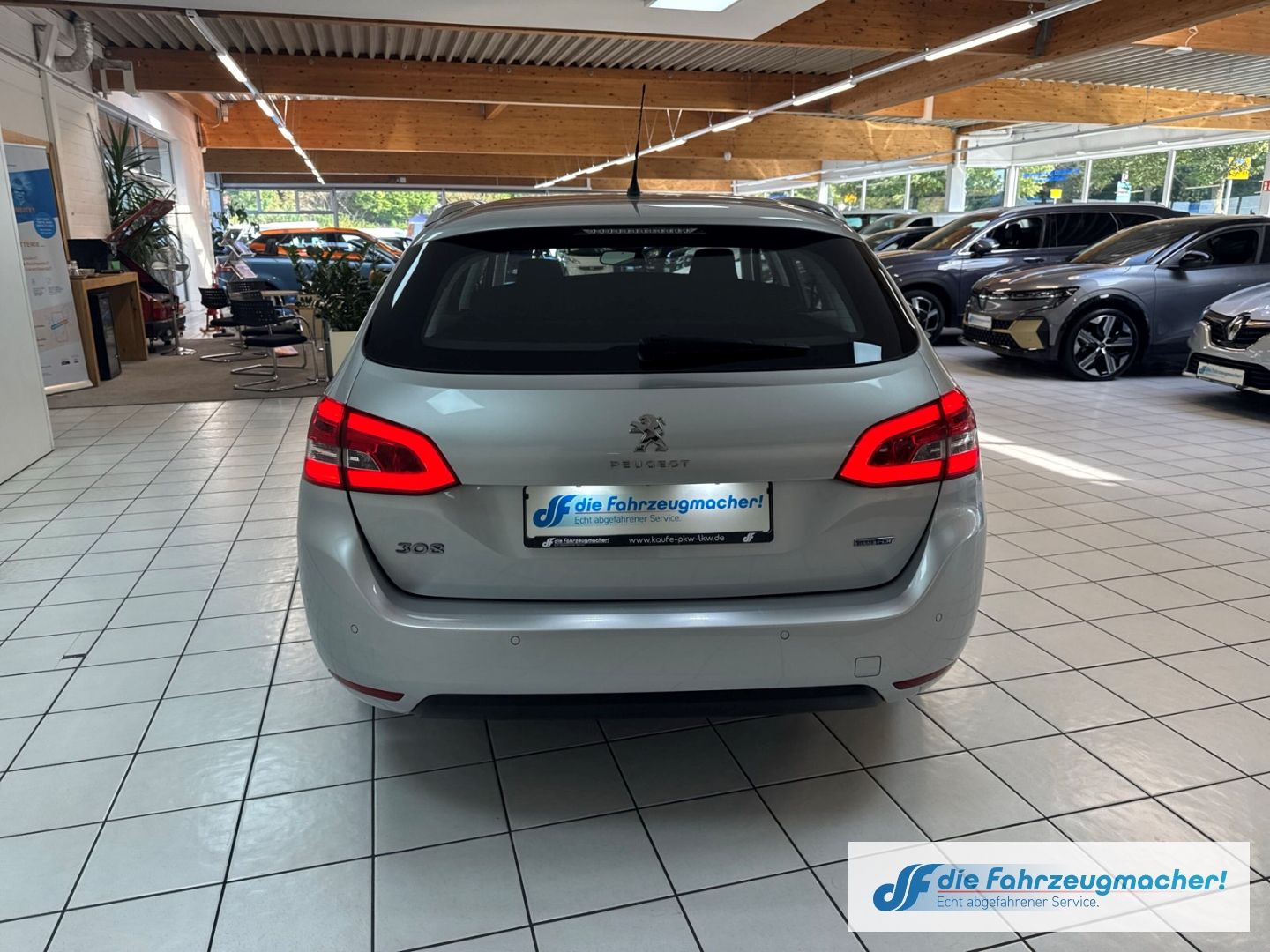 Fahrzeugabbildung Peugeot 308 SW Business-Line 1.6 BlueHDi 120 FAP 2-Zonen