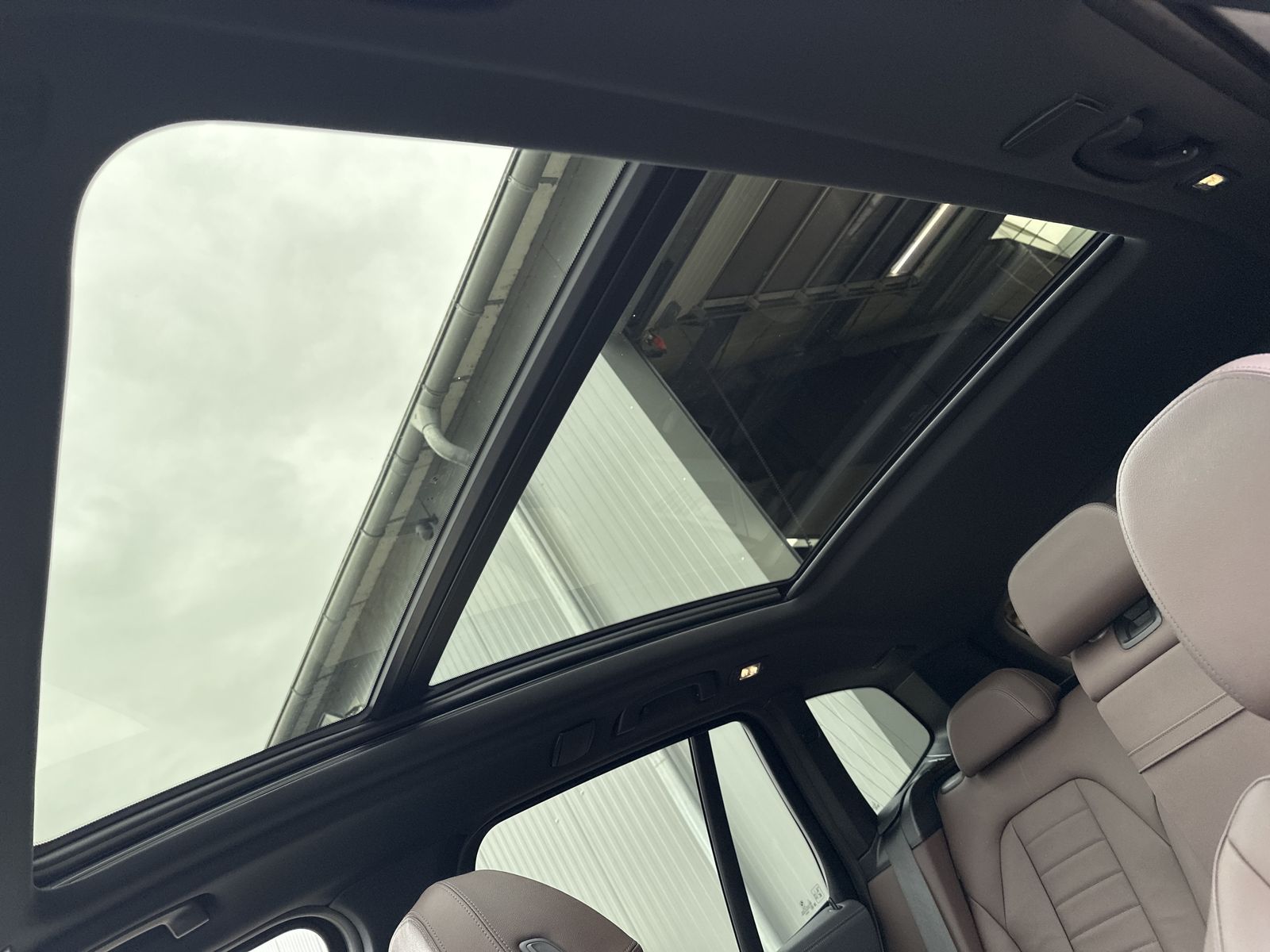 Fahrzeugabbildung BMW iX3 Impressive NAV+LASER+ACC+KAMERA+PANO+HUD+AHK