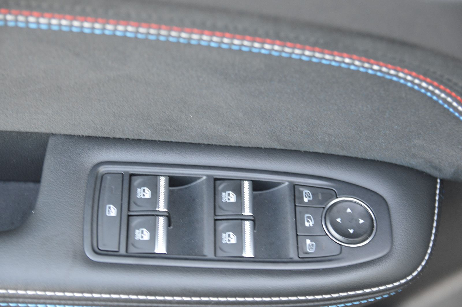 Fahrzeugabbildung Renault Arkana TCe 160 Mild-Hybrid Schiebedach Esprit A