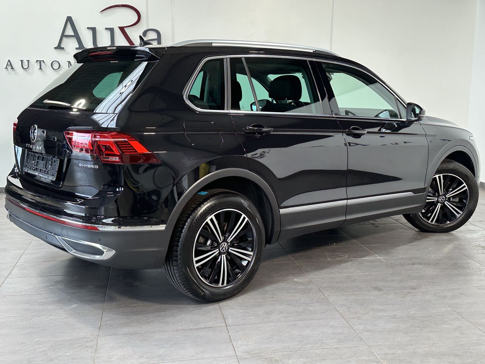 Fahrzeugabbildung Volkswagen Tiguan 1.4 eHybrid DSG Elegance NAV+MATRIX+PANO