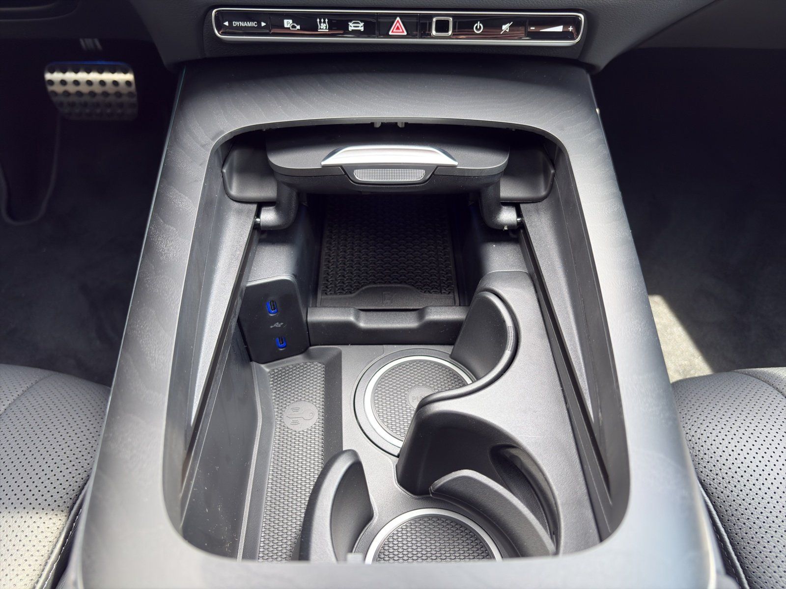 Fahrzeugabbildung Mercedes-Benz E 450 d 4M AMG Head Up Airm Distr Digi Burm AHK