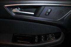 Fahrzeugabbildung Ford S-Max 2,0 EcoBlue Titanium Automatik 7-Sitzer