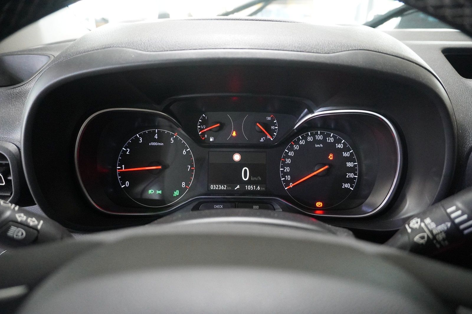 Fahrzeugabbildung Opel Combo Life 1.5D ELEGANCE NAVI/LED/KAMERA/SH/AHK