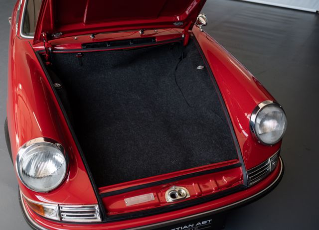 Fahrzeugabbildung Porsche 911 S *1968* Matching Numbers - Gutachten Note 1