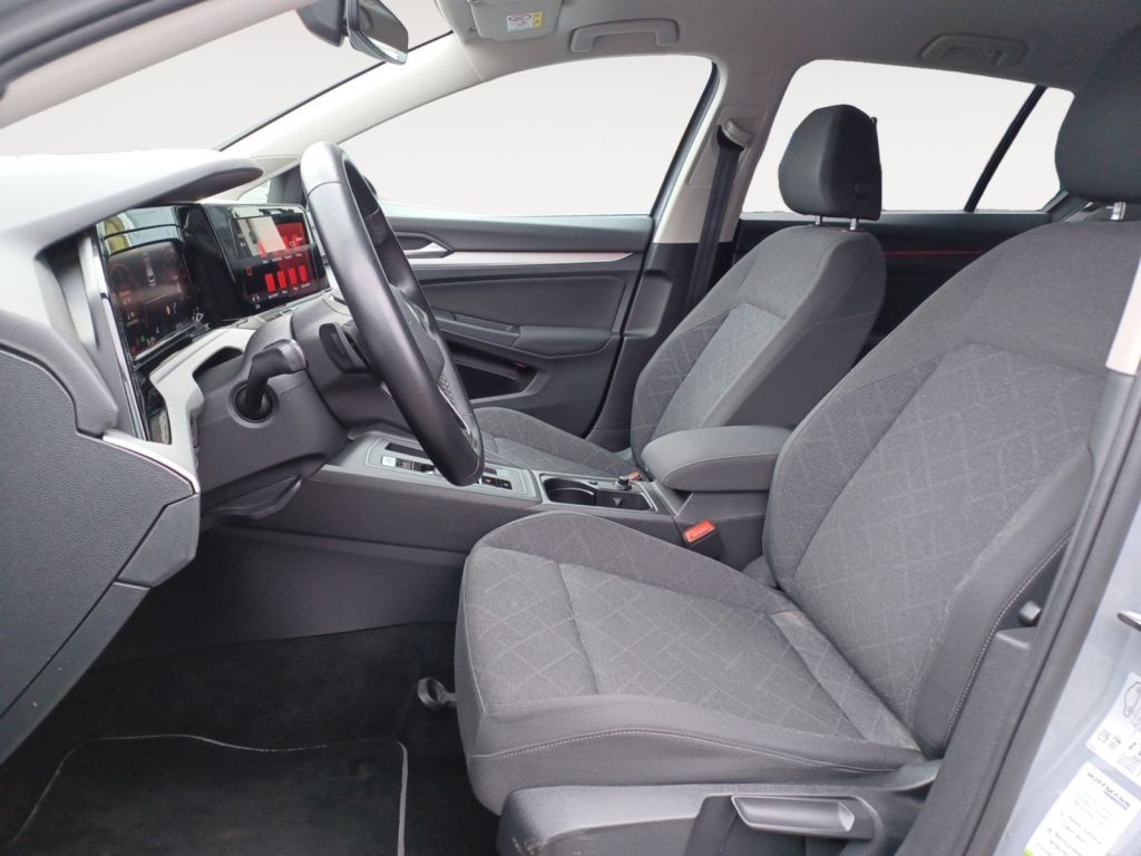 Fahrzeugabbildung Volkswagen Golf 2.0 TDI SCR DSG Life Navi, ACC, Shzg
