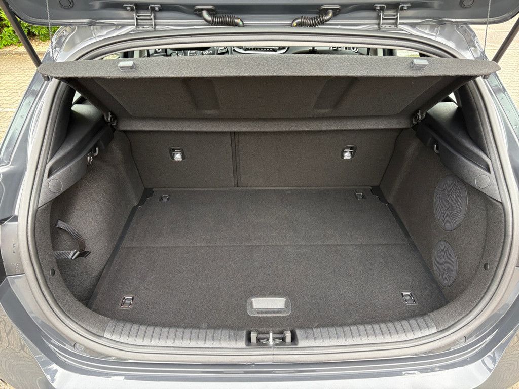 Fahrzeugabbildung Kia Ceed 1.5 T-GDI Spirit