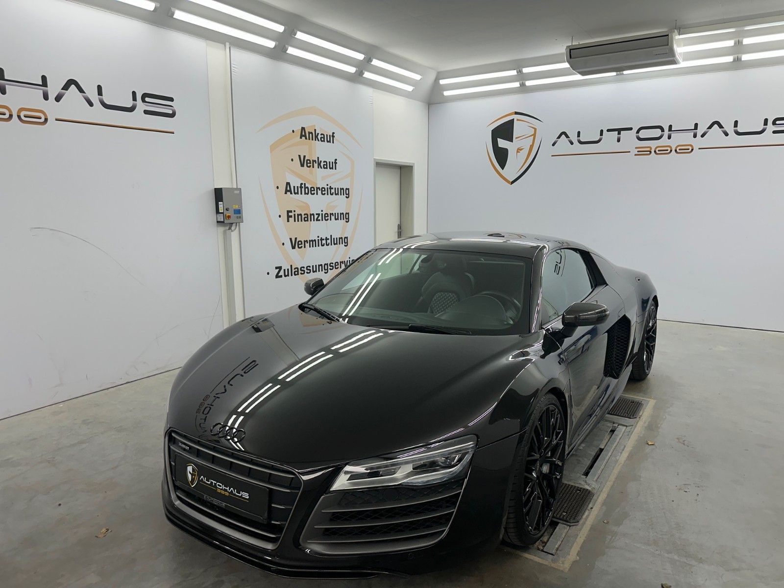 AUDI R8 Coupe 5.2 FSI plus quattro V10 CARBON NAVI