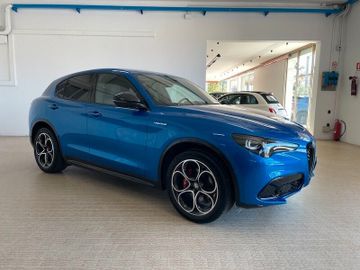 Alfa-Romeo Stelvio - 1