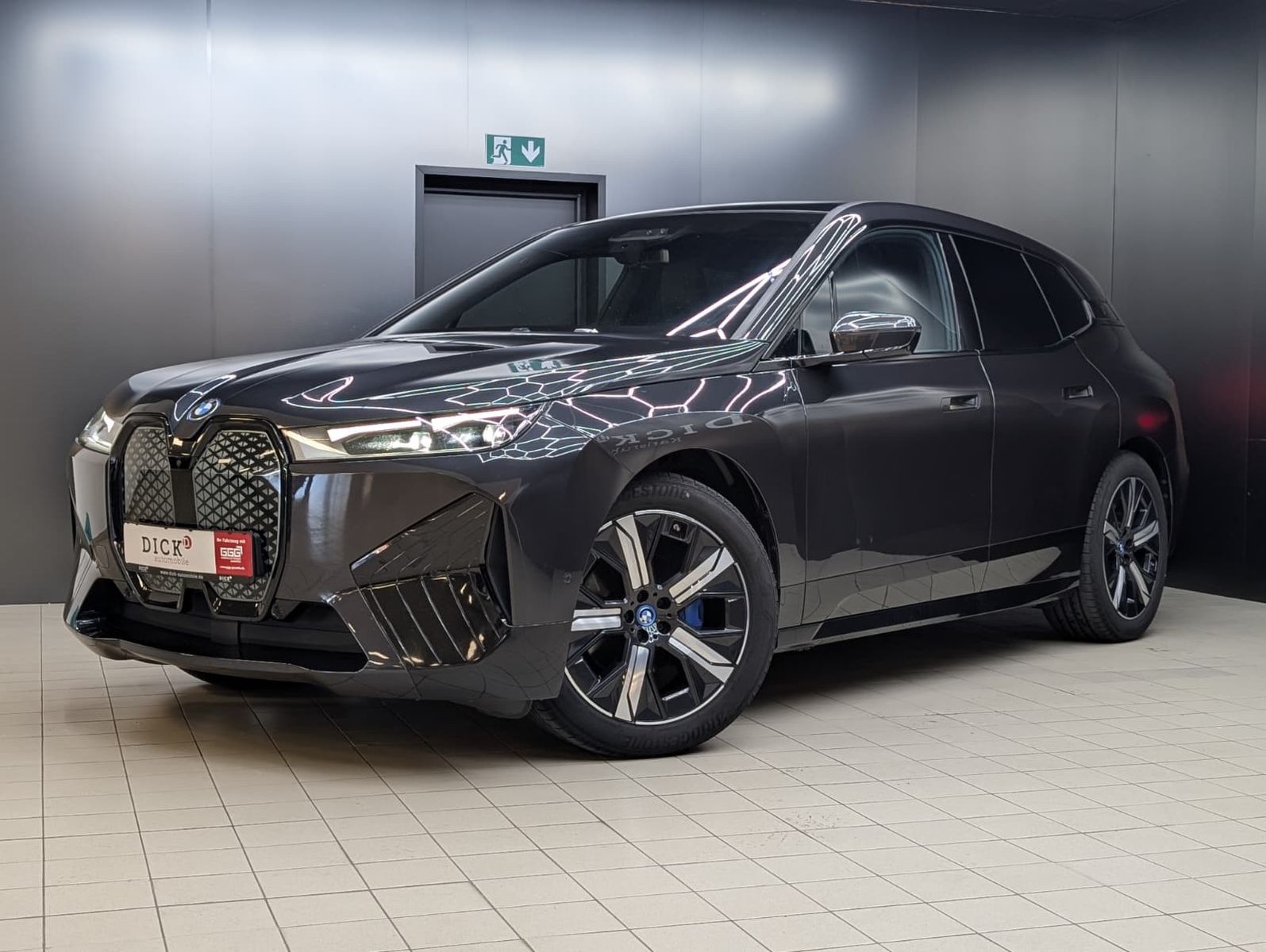 BMW iX 40 xDr M Sport PANO H&K SHZ NAVI LED ACC 360° foto 4
