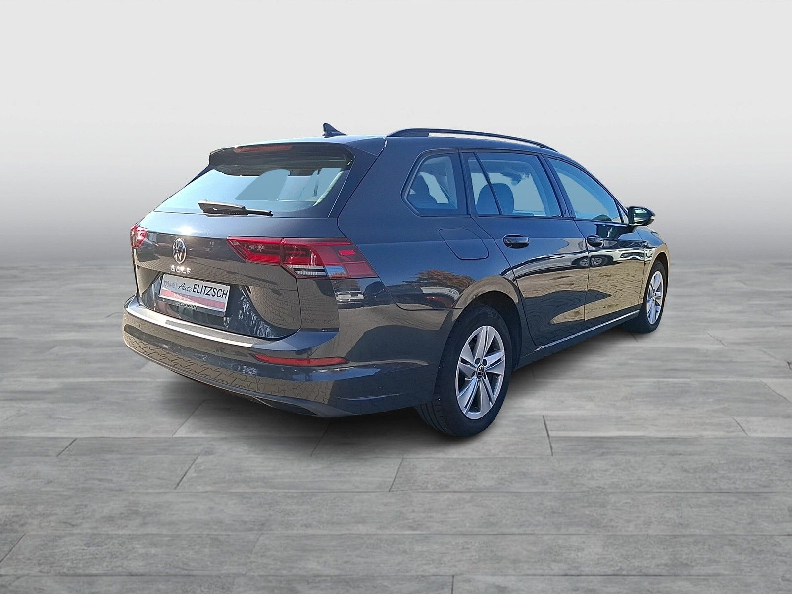 Fahrzeugabbildung Volkswagen Golf VIII Variant TDI Life DSG Standhzg LED Navi